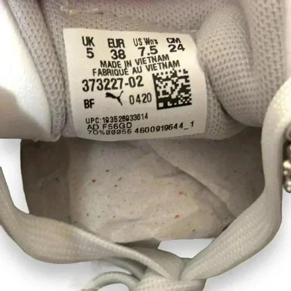 NWT Puma VIKKY V2 METALLIC SHOES With Box White and Silver Women’s size 7.5 - Picture 4 of 10